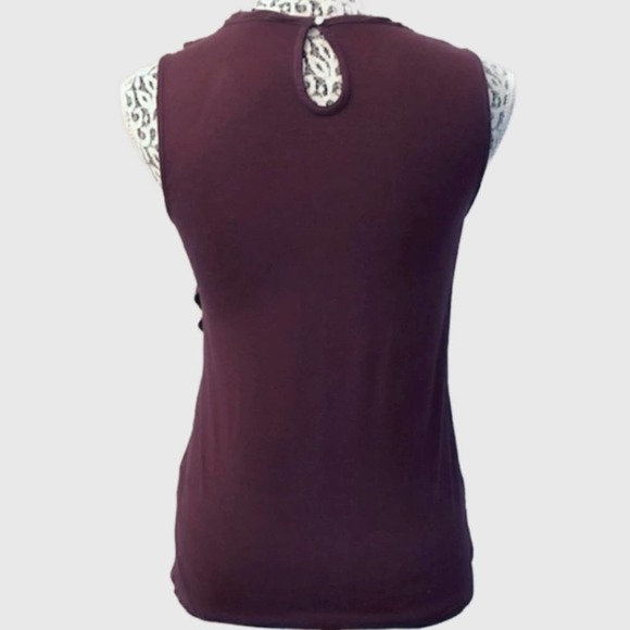 Tommy Hilfiger Sleeveless Blouse with Chevron Pattern Wine, EUC- Size XS - Picture 5 of 6
